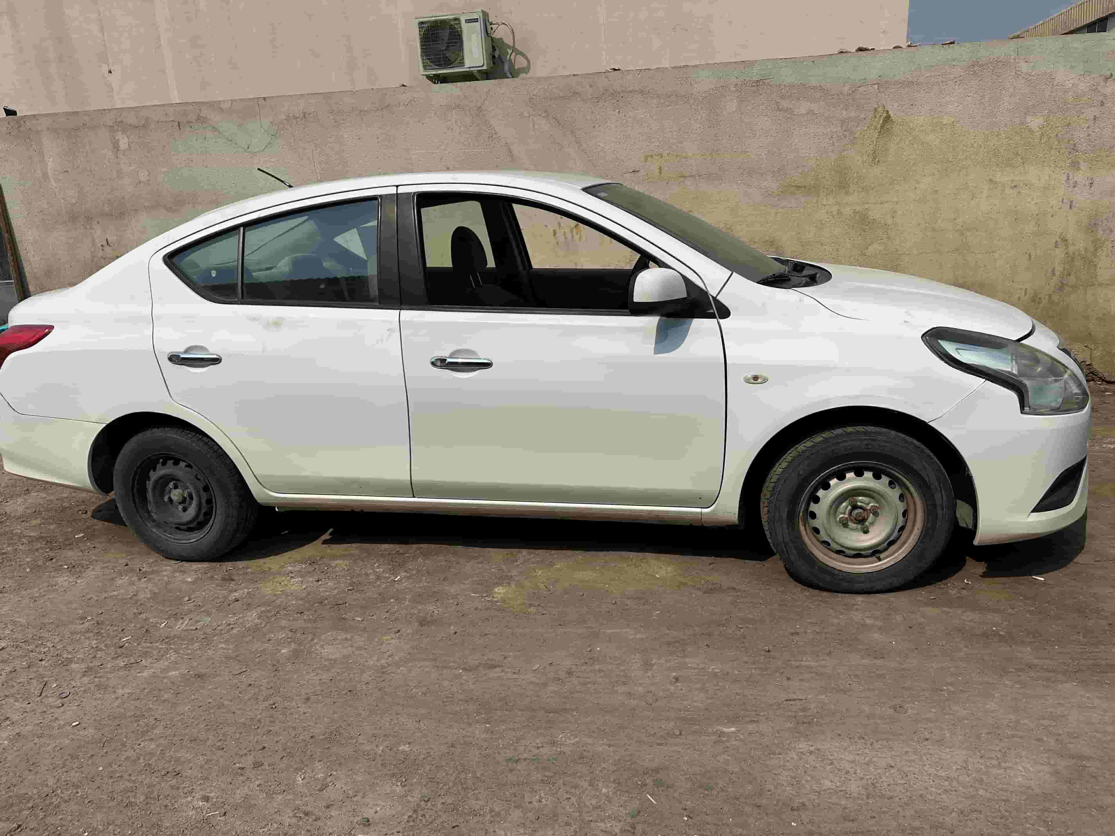 Nissan Sunny 2019 model with normal gear Nissan Sunny 2019 model with normal gear