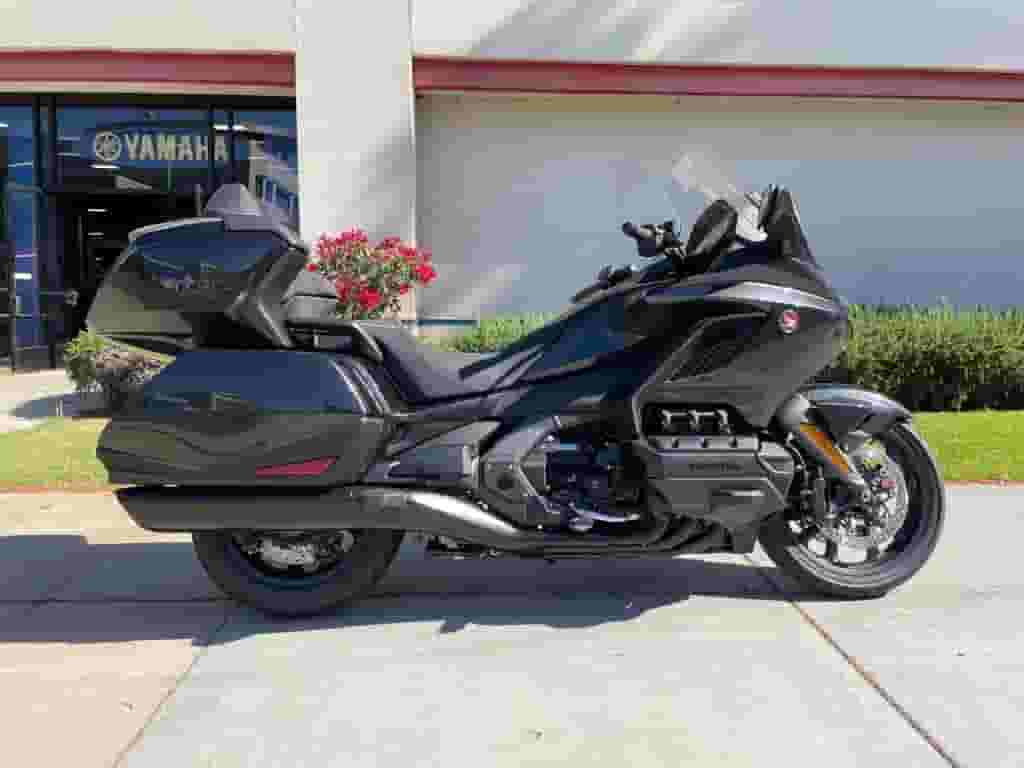 2021 هوندا جولد وينج تور أوتوماتيك DCT 2021 هوندا جولد وينج تور أوتوماتيك DCT