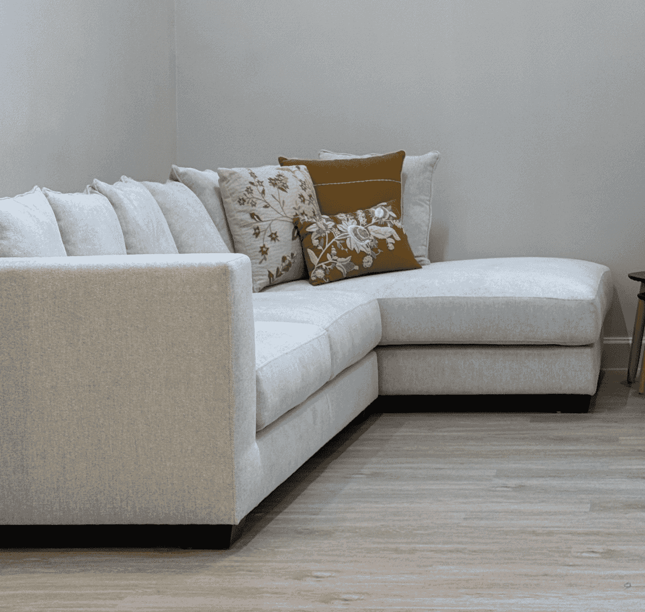 sofa in excellent condition sofa in excellent condition