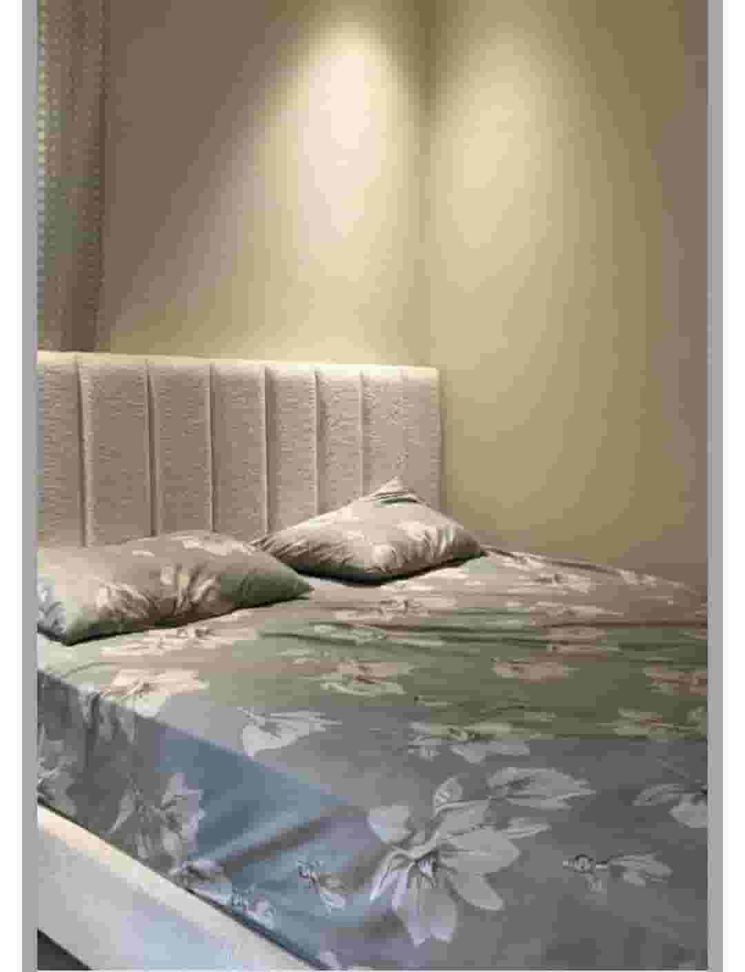 سرير كامل سوبر كينغ في حاله جيدة سرير كامل سوبر كينغ في حاله جيدة