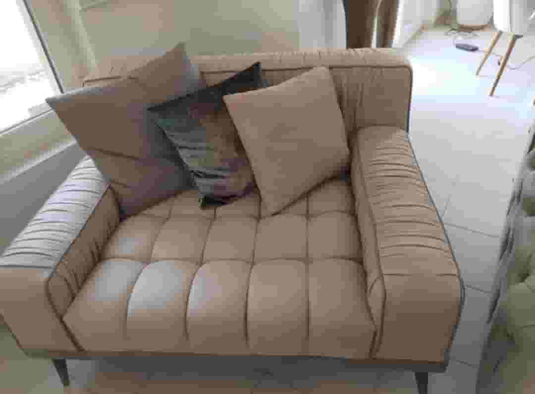 Sofa set from al huzaifa in perfect condition no flaws Sofa set from al huzaifa in perfect condition no flaws
