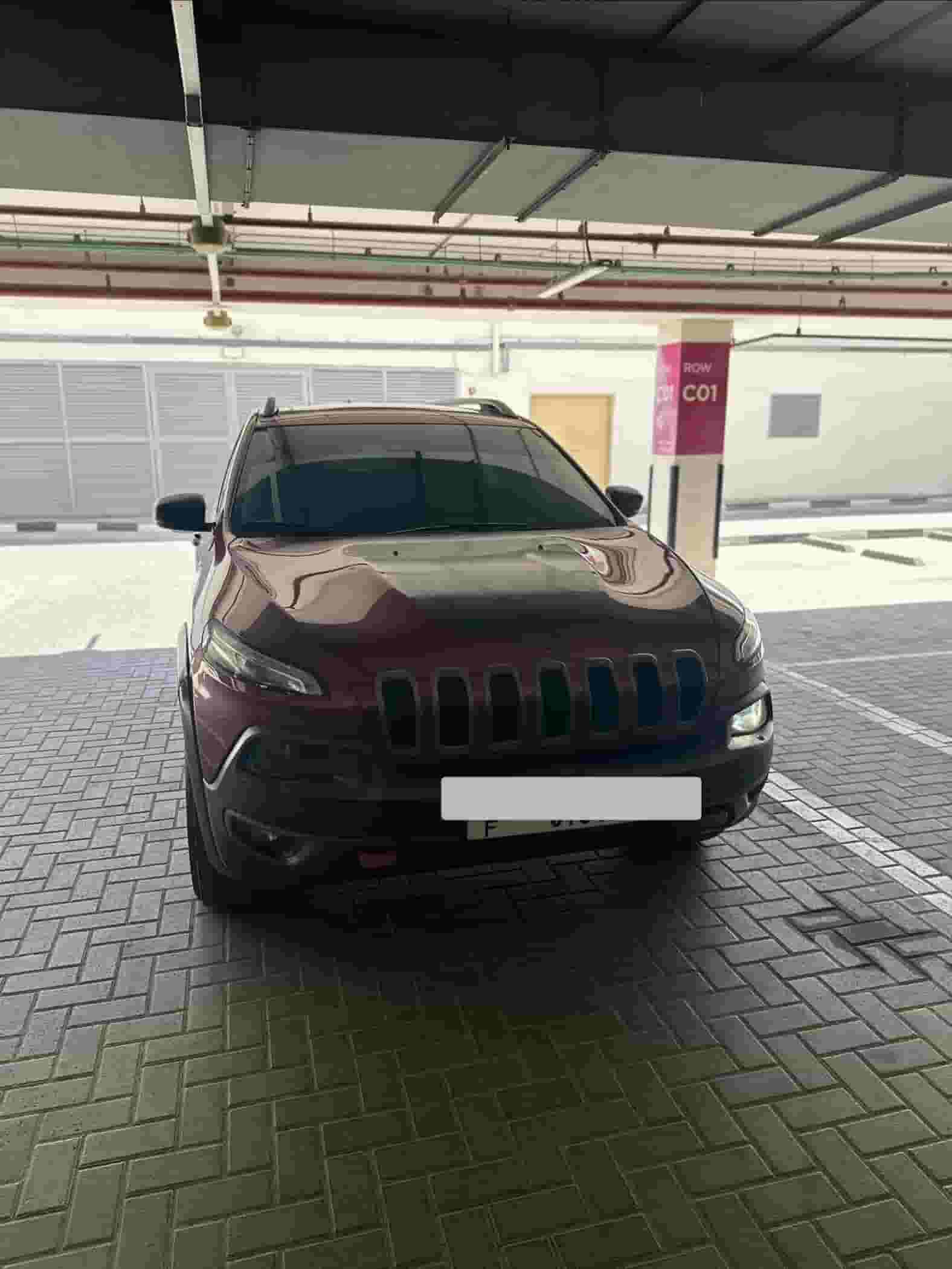 جيب شيروكي تريل هوك موديل 2015 جيب شيروكي تريل هوك موديل 2015