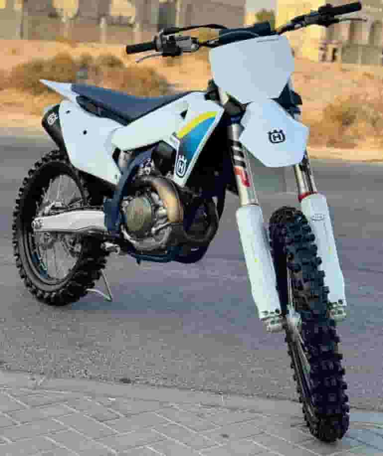 2025 Husqvarna 450 2025 Husqvarna 450