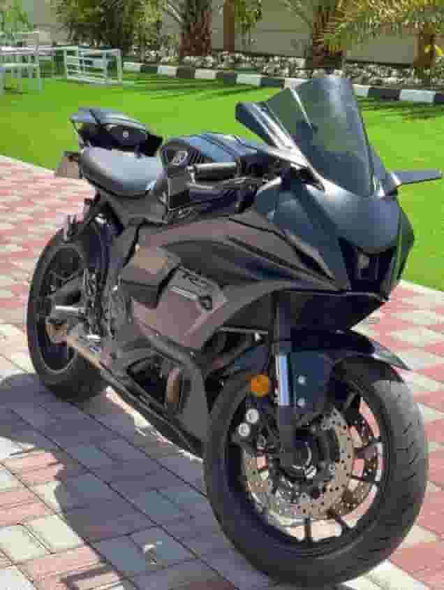 2025 Yamaha R7 Black 2025 Yamaha R7 Black