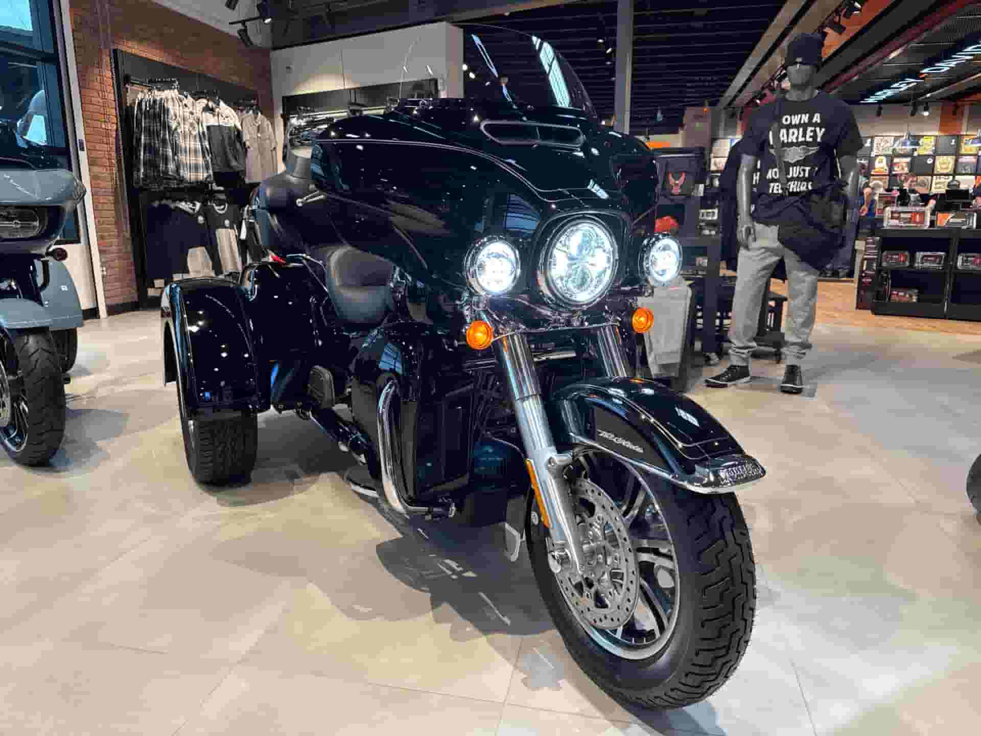 2024 /2025 Harley Davidson Tri Glide four stroke three wheeler motorcycle 2024 /2025 Harley Davidson Tri Glide four stroke three wheeler motorcycle