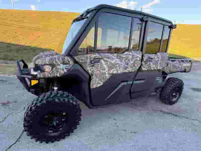 2025 Can-Am Defender MAX Limited Cab HD10 2025 Can-Am Defender MAX Limited Cab HD10