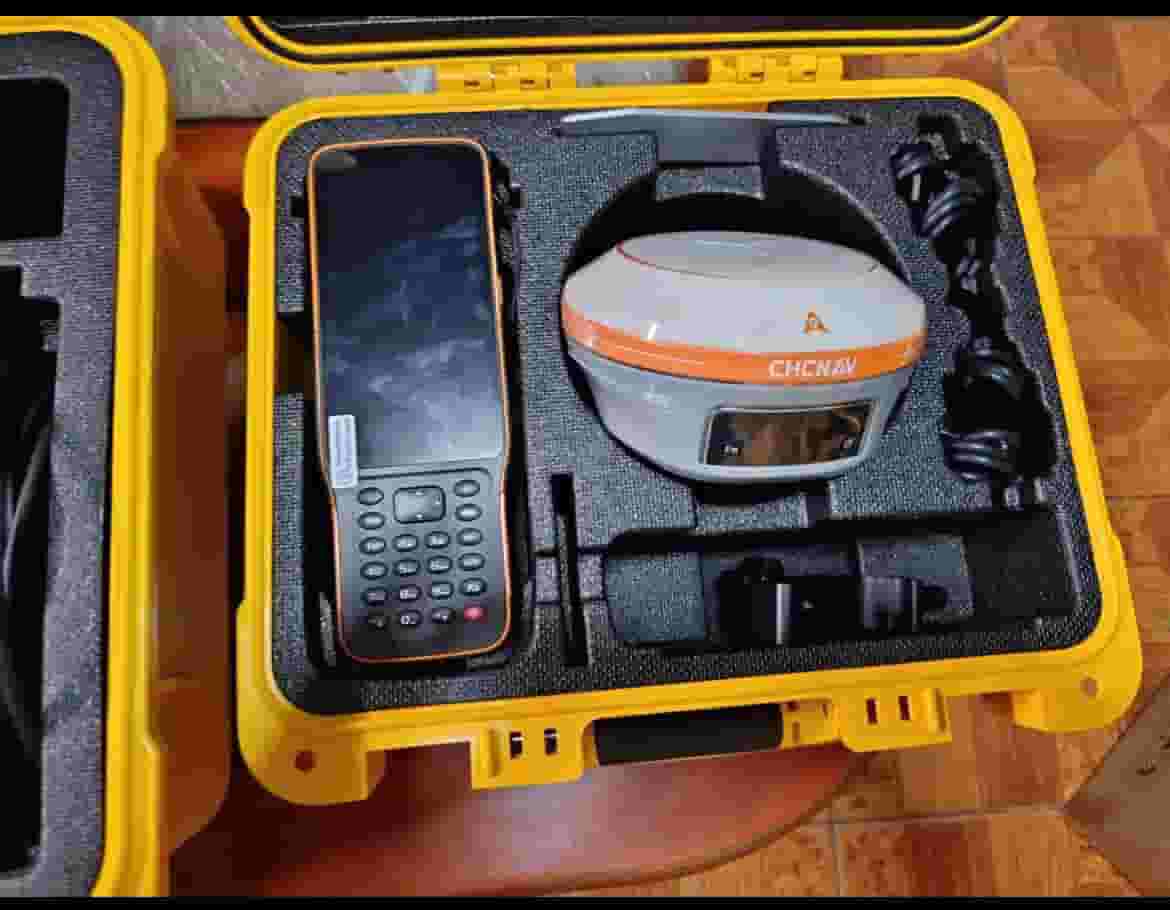 مركبة ChcNav i93 GNSS RTK Rover الجديدة، مرفقة مع مجمع/وحدة تحكم البيانات المحمولة CHC HCE600 (إصدار 2025) وبرنامج LandStar 7. مركبة ChcNav i93 GNSS RTK Rover الجديدة، مرفقة مع مجمع/وحدة تحكم البيانات المحمولة CHC HCE600 (إصدار 2025) وبرنامج LandStar 7.