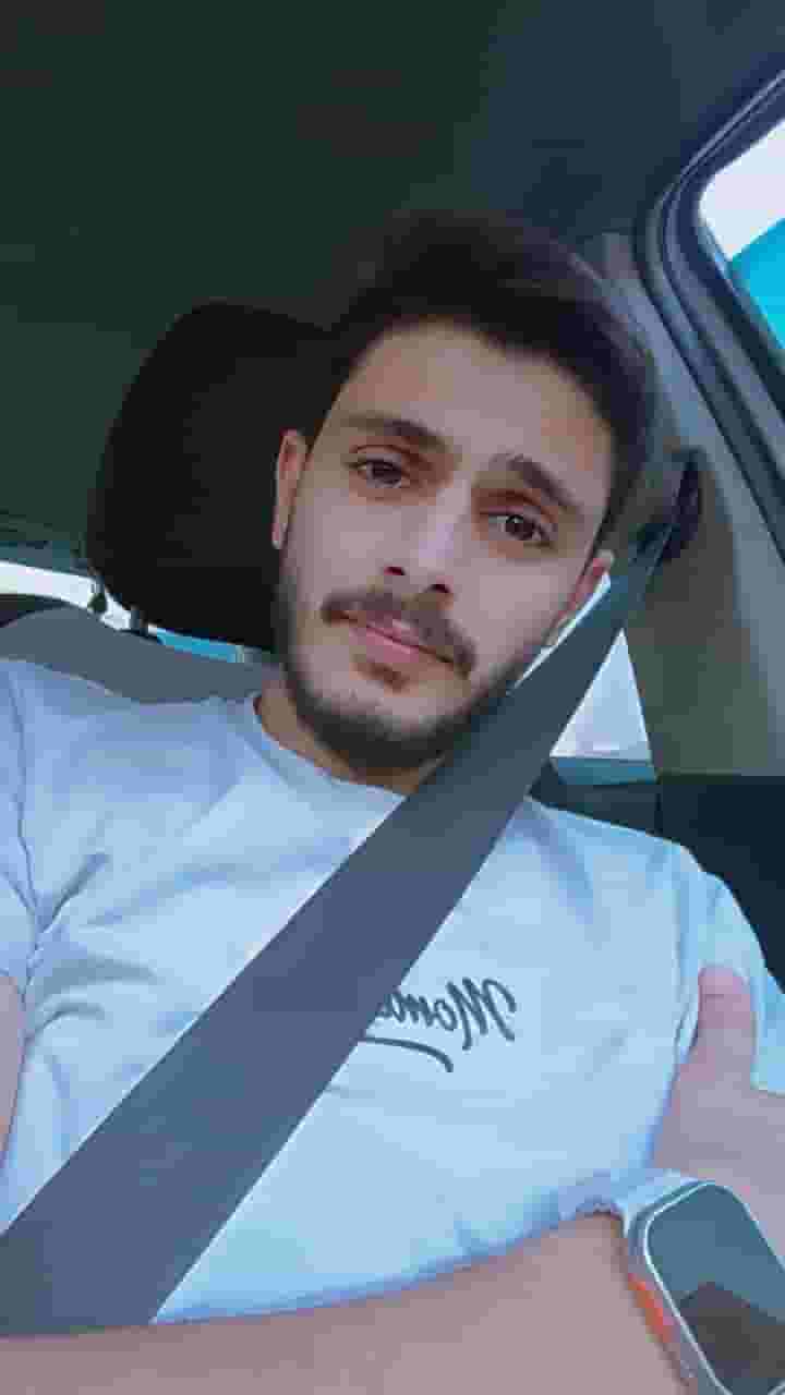 A young Jordanian man living in the UAE and looking for a job with a residence permit A young Jordanian man living in the UAE and looking for a job with a residence permit