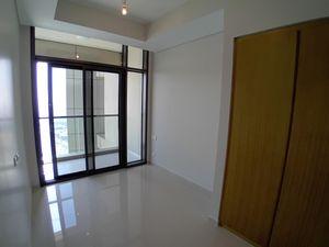 Empty apartment for rent in Jumeirah 